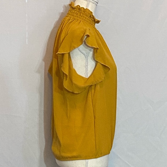 Blouses/flannels/button ups - 2 for $20 or 3 for $30 (Mix & Match) - Picture 2 of 5